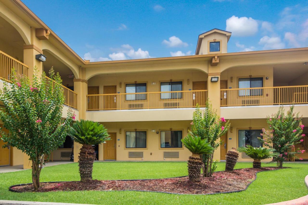 Americas Best Value Inn & Suites Tomball Eksteriør billede